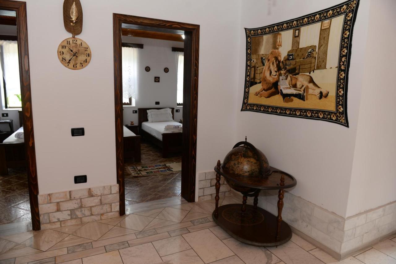 Guest House Iljesa Берат Екстериор снимка