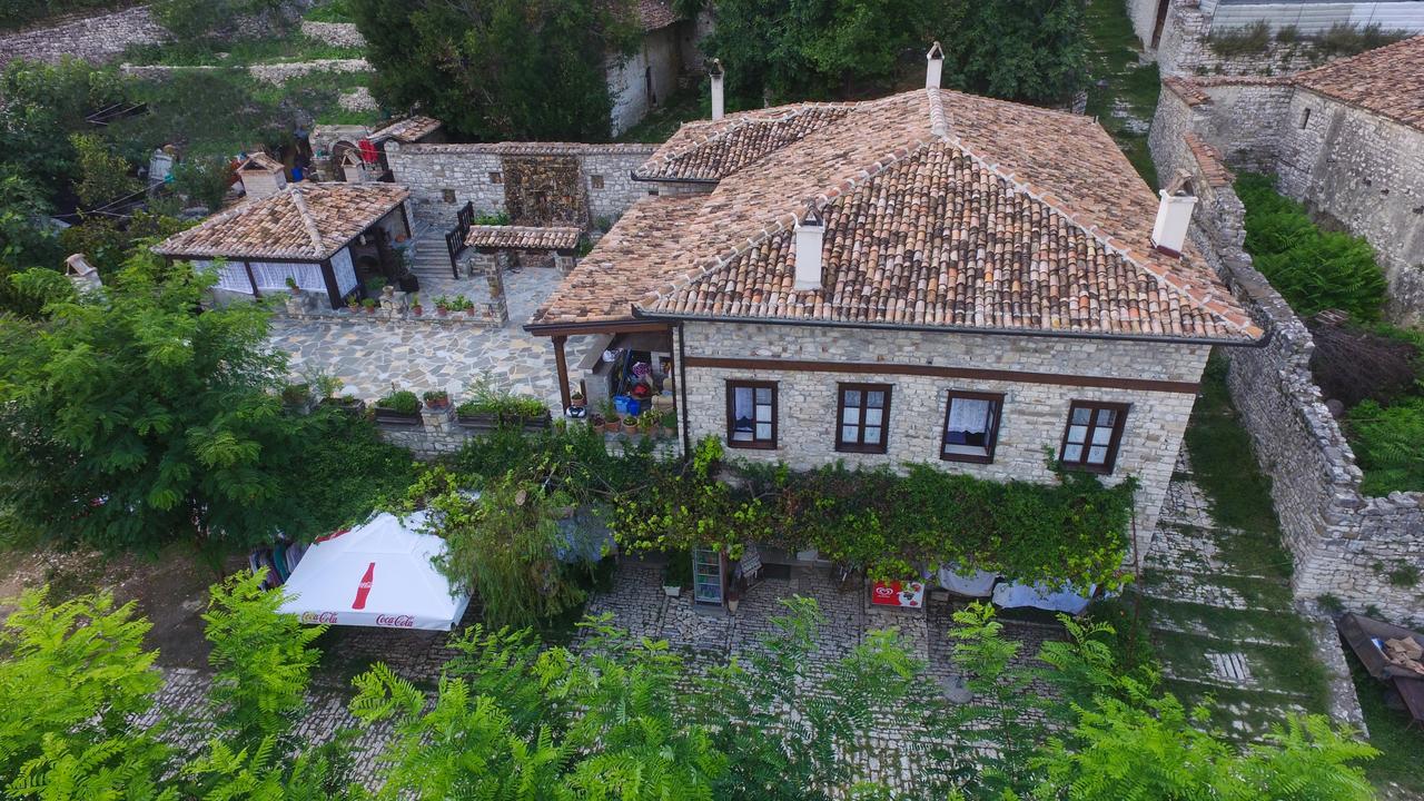 Guest House Iljesa Берат Екстериор снимка