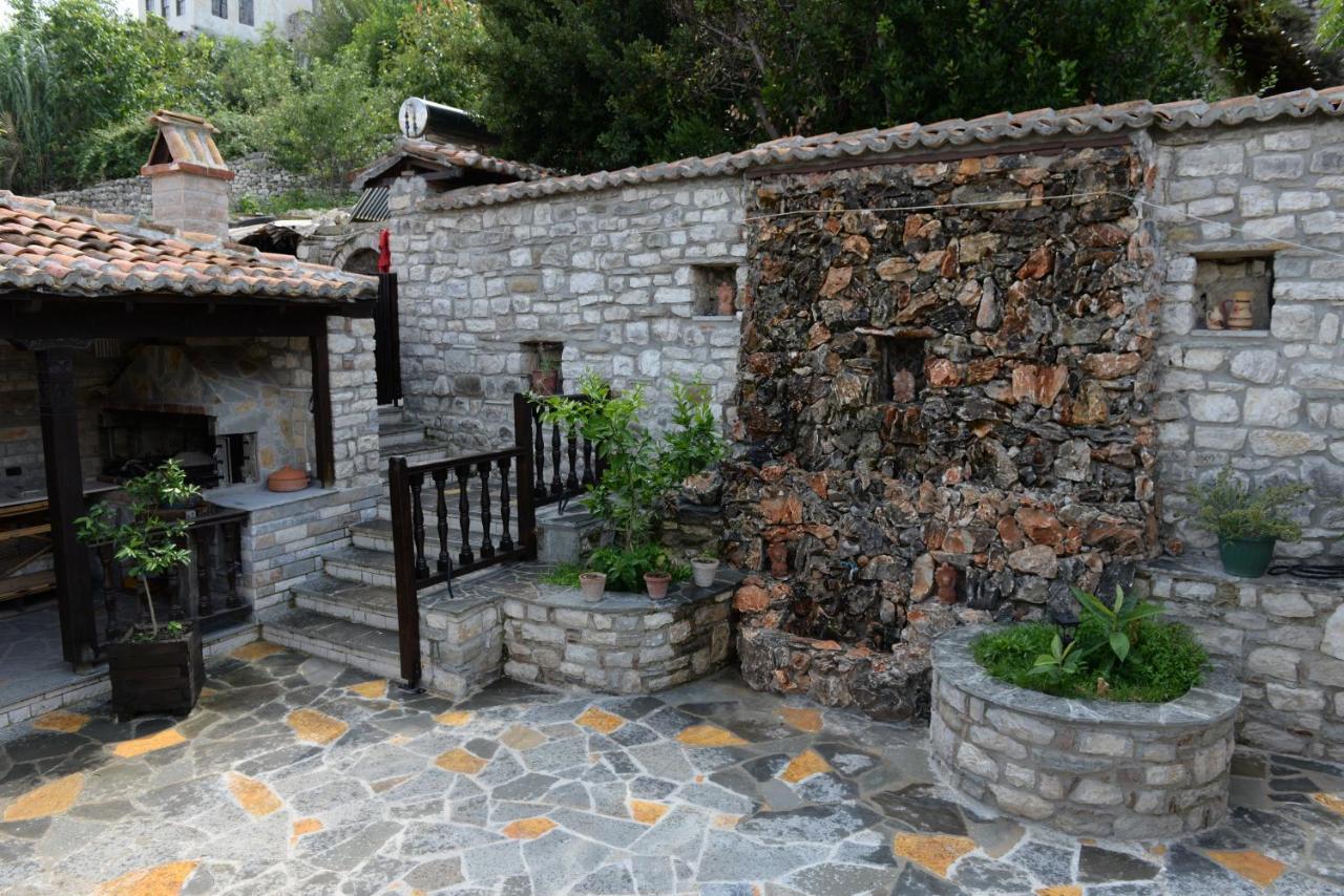 Guest House Iljesa Берат Екстериор снимка