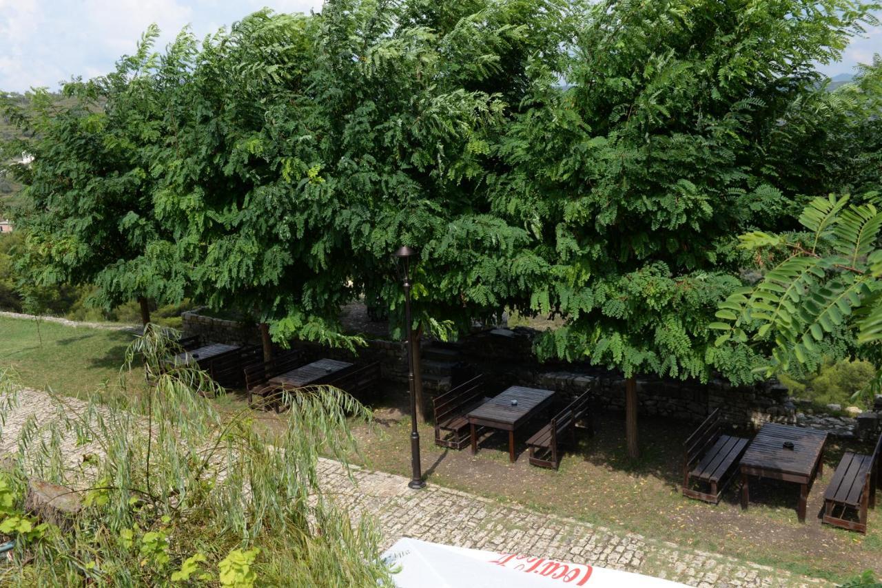 Guest House Iljesa Берат Екстериор снимка