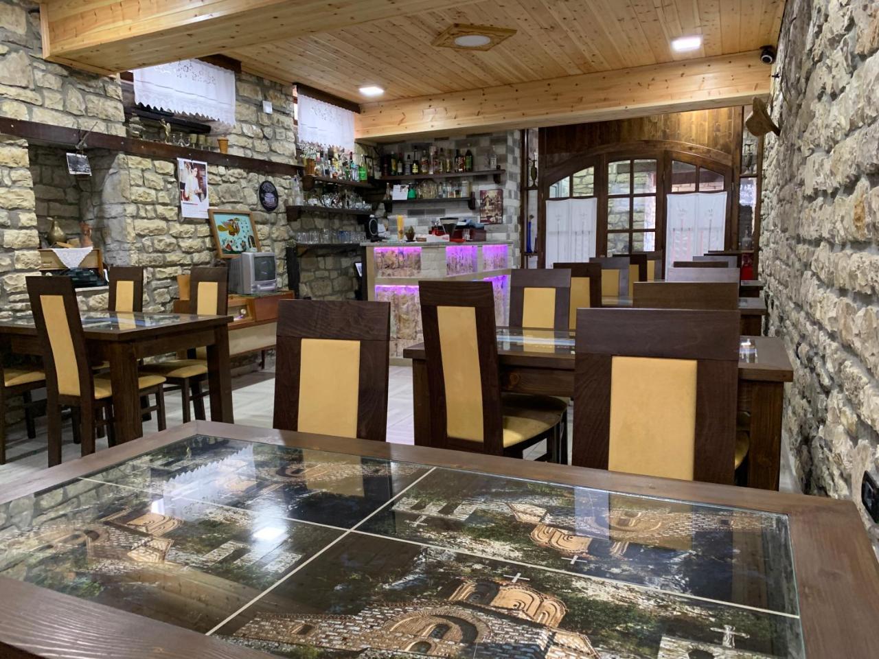 Guest House Iljesa Берат Екстериор снимка